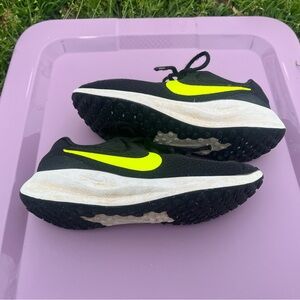 Nike Kids Black and Neon Yellow Sneakers